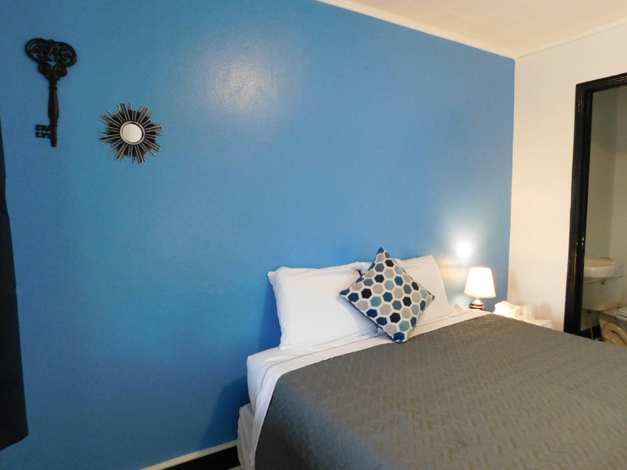 Spruce Pine Inn Экстерьер фото